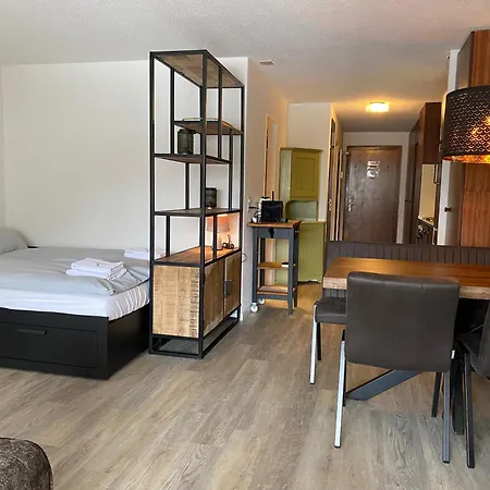 Rothornblick 25 By أروسا